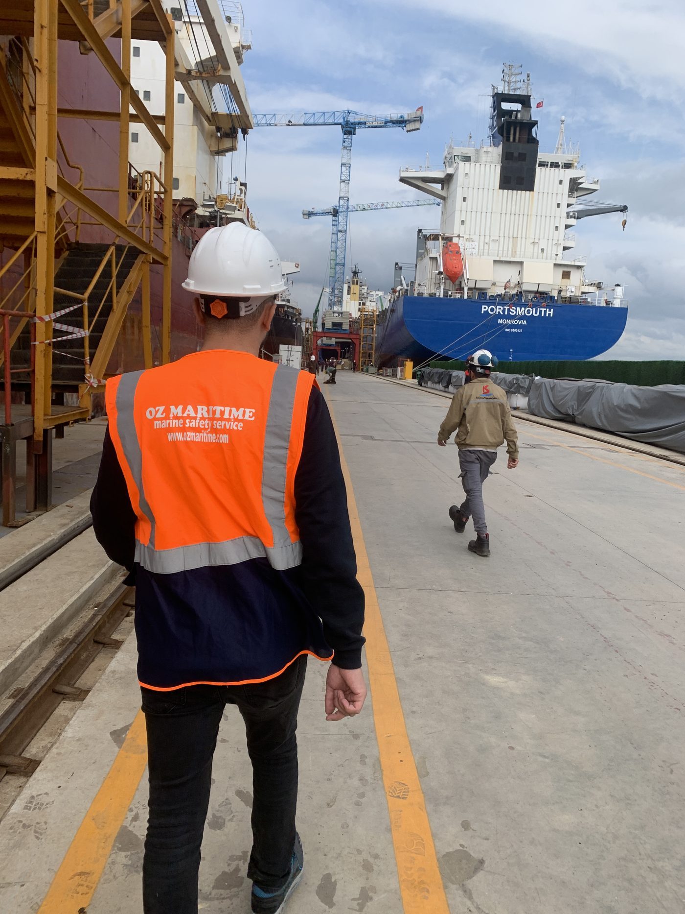 OZ Maritime engineer arriving for vessel attendance